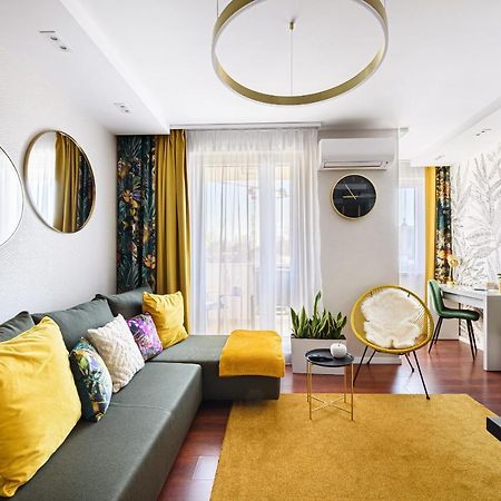 Hid19 Apartman Gyor Belvaros-Free Parking-Terrace Az Rq Vizi Elmenypark Es Gyogyfuerdonel Zewnętrze zdjęcie